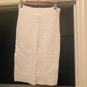 BCBG WHITE PENCIL SKIRT